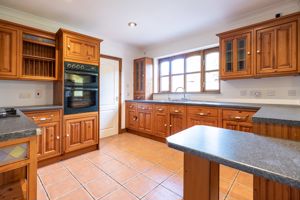 Kitchen- click for photo gallery